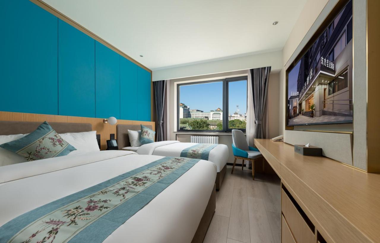East Sacred Hotel--Very Near Beijing Tiananmen Square ,The Forbidden City,The Temple Of Heaven ,3 Minutes' Walk To Wangfujing Subway ,Located In The Center Of Beijing, Many Shopping Malls Around,Newly Renovated Hotel-Able To Receive Foreign Guests מראה חיצוני תמונה Deluxe room